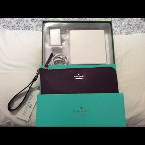 Everpurse X Kate Spade Quentin Mahogany Wristlet